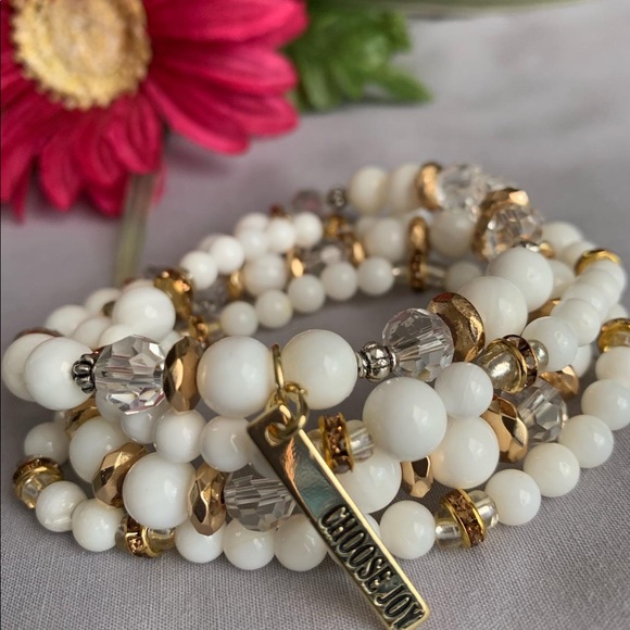 Magnolia - Picture 2 of 2